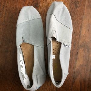 Toms